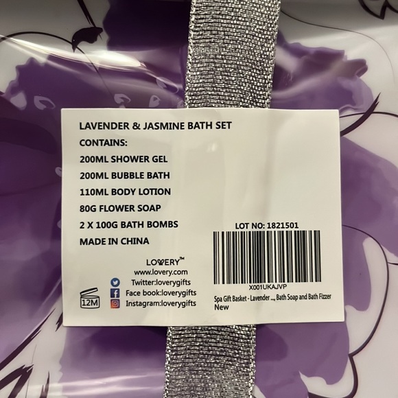 NWT 2 for $30 lovely Lavender Jasmin Bath gift set - Picture 3 of 5